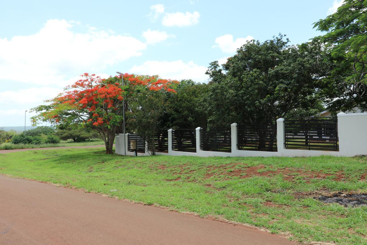 Msitu Kwetu Lodge & Safaris 赫卢赫卢韦 外观 照片