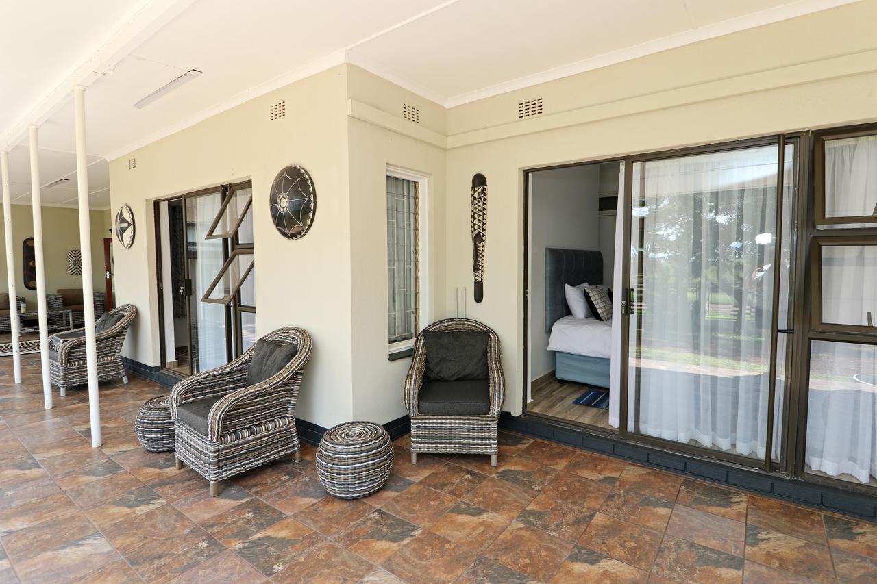 Msitu Kwetu Lodge & Safaris 赫卢赫卢韦 外观 照片