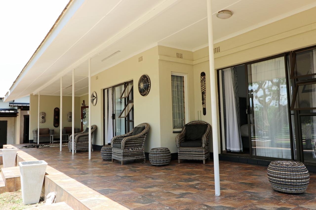 Msitu Kwetu Lodge & Safaris 赫卢赫卢韦 外观 照片