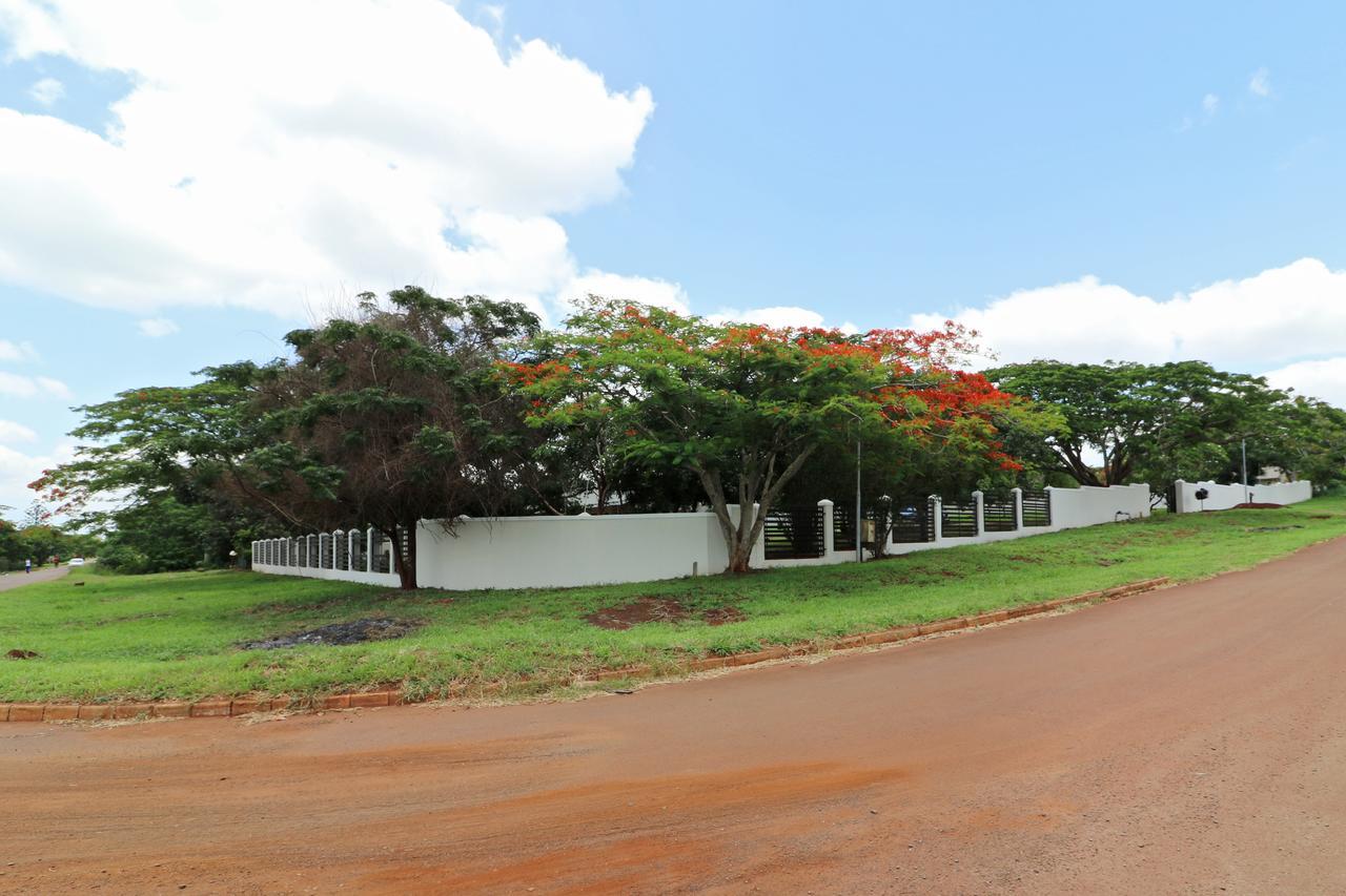 Msitu Kwetu Lodge & Safaris 赫卢赫卢韦 外观 照片